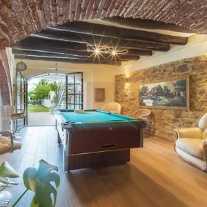 Сasa de vacaciones Newly Renovated Large With Garden